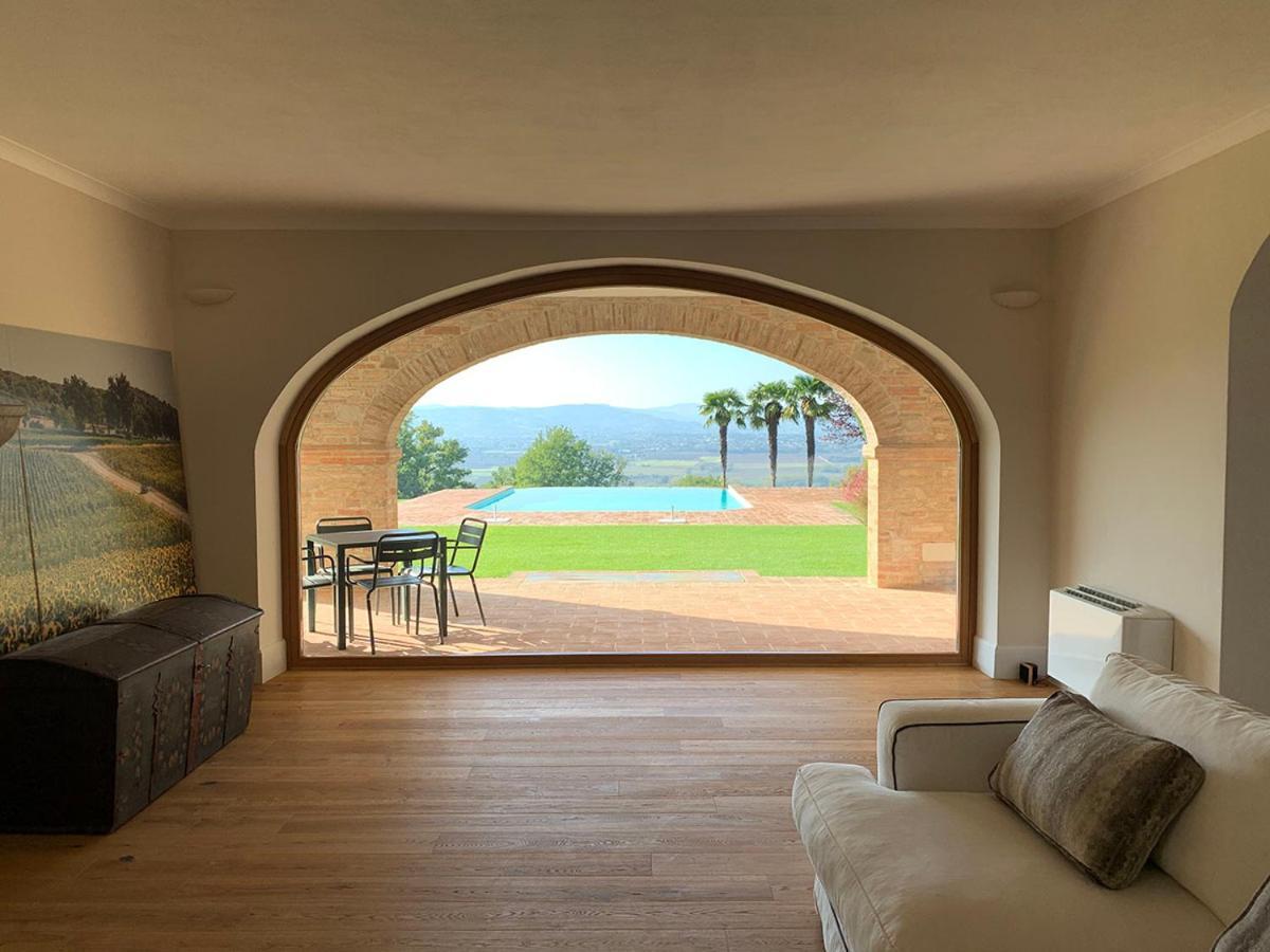 Miataland Bed & Breakfast Collazzone Bagian luar foto