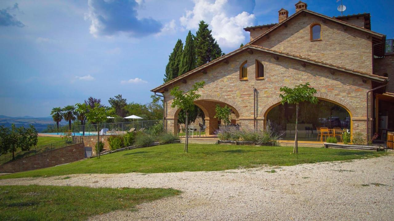 Miataland Bed & Breakfast Collazzone Bagian luar foto