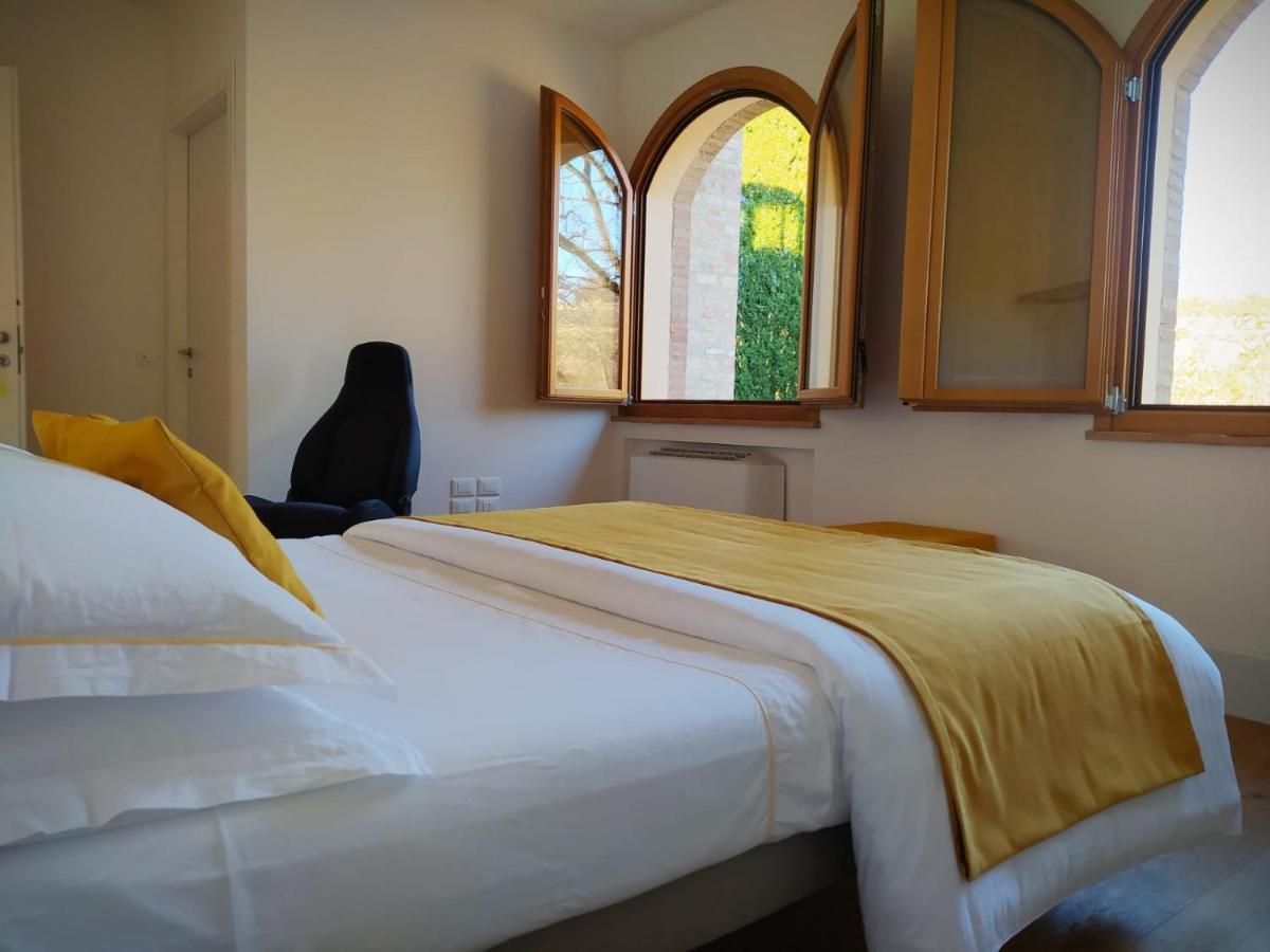 Miataland Bed & Breakfast Collazzone Bagian luar foto
