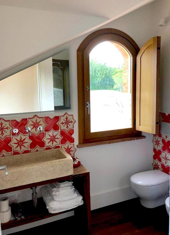 Miataland Bed & Breakfast Collazzone Bagian luar foto