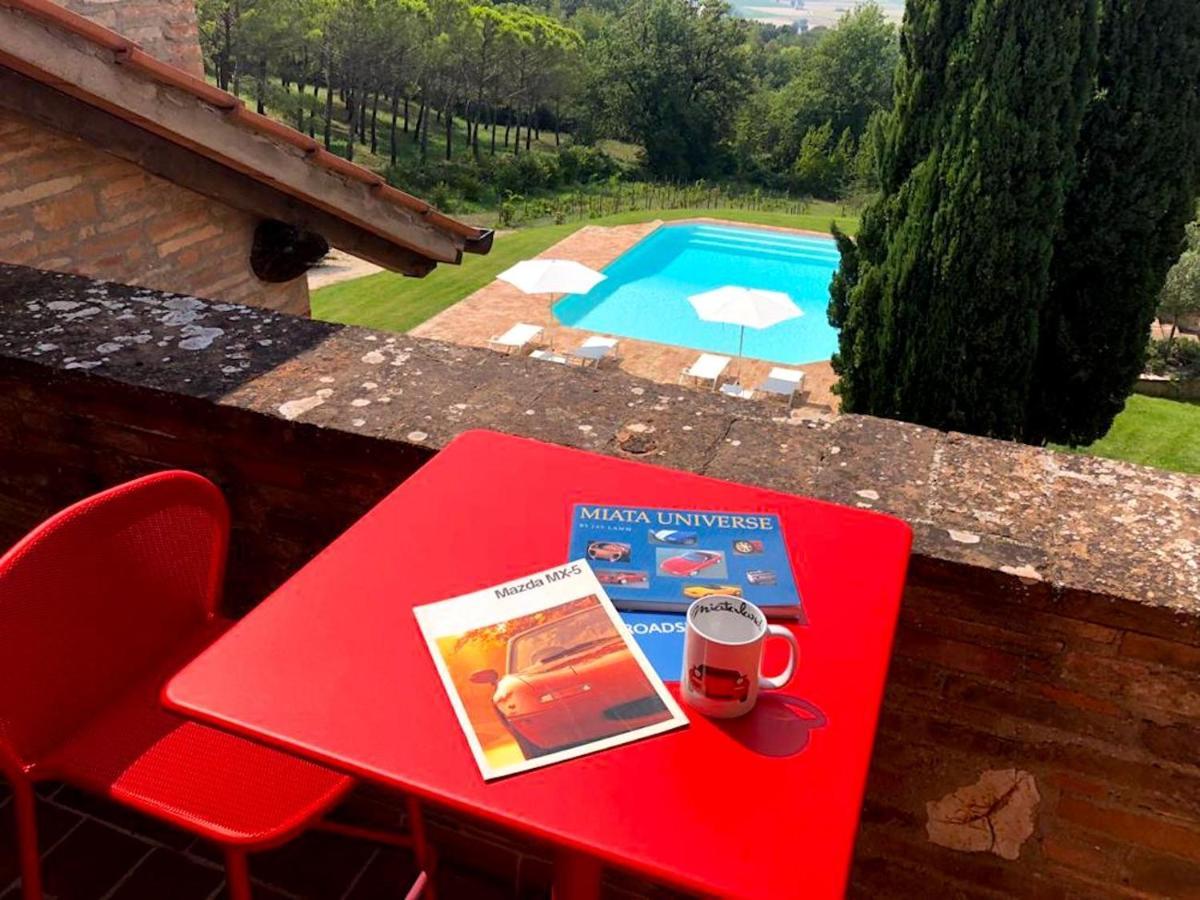 Miataland Bed & Breakfast Collazzone Bagian luar foto