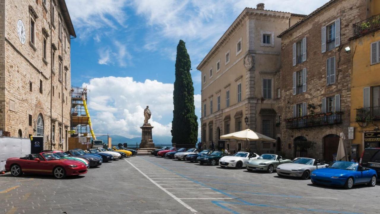 Miataland Bed & Breakfast Collazzone Bagian luar foto